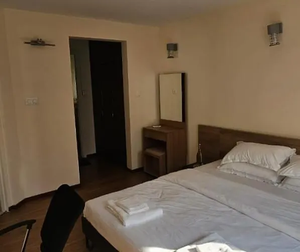 Samaya Private Panipokhari - 5bhk * Katmandú